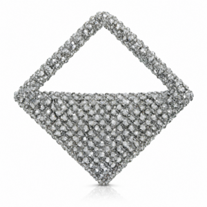 <p data-start="0" data-end="411"><strong>• Marka: </strong>Atelier Emine<br data-start="22" data-end="25" /><strong>• Seri:</strong> Crystal Gelato Couture<br data-start="55" data-end="58" /><strong>• Model:</strong> Viennetta Slate<br data-start="82" data-end="85" /><strong>• Malzeme:</strong> 8 mm kristal taş ve yüksek dayanımlı fluorocarbon misina<br data-start="152" data-end="155" /><strong>• Boyut:</strong> 18 × 16 × 5 cm (±2 cm)<br data-start="186" data-end="189" /><strong>• Kulp:</strong> Kristal taşlı kendinden kulp<br data-start="225" data-end="228" /><strong>• İşçilik: </strong>%100 el işçiliği<br data-start="255" data-end="258" /><strong>• Astar: </strong>Saten astar<br data-start="278" data-end="281" /><strong>• Kapanış:</strong> Mıknatıslı kapanış<br data-start="310" data-end="313" /><strong>• Kullanım: </strong>Elde taşıma için tasarlanmıştır<br data-start="356" data-end="359" /><strong>• Üretim Süresi: </strong>Siparişe özel üretim